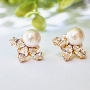 Swarovski cluster, pearl cluster, bridal earrings, crystal earrings, wedding pearl earrings, bridal clip ons, hypoallergenic earrings
