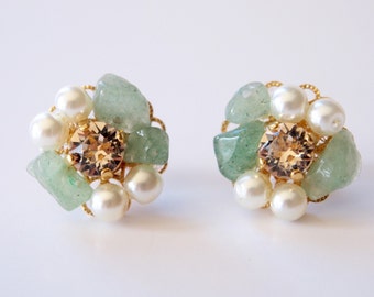 grüne Jade Ohrringe mit wunderschönen Swarovski Kristallen Naturstein Geburtsstein Ohrringe grüne Stein Ohrringe Edelstein Ohrringe Geschenk für Sie
