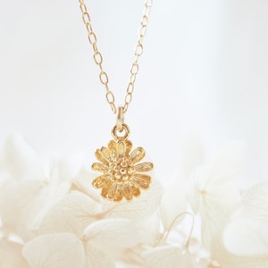 Vintage Style Flower Pendant, Daisy Charm, Spring Beads, Daisy Flower  Charms for Jewelry Making 