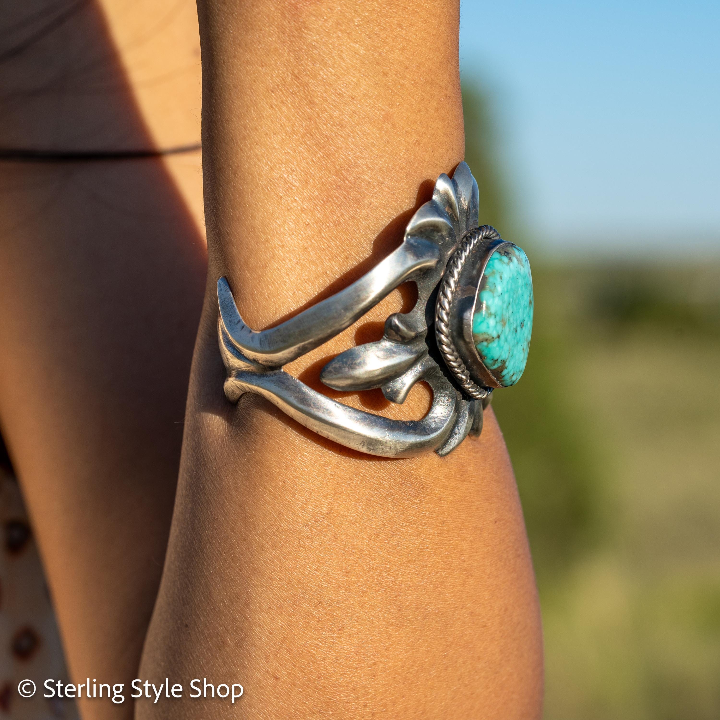 ナバホ族チムニービュート サンドキャスト スターリングシルバー