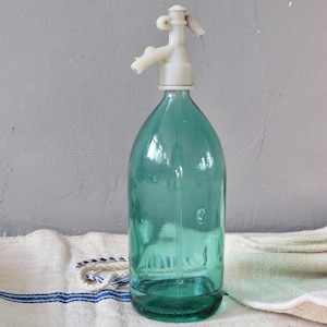 Siphonflasche in Grün, alte Sodaflasche aus Glas, antike Glasflasche mit Verschluss, aus echter Handarbeit, Dekorationsobjekt, Sammlerstück