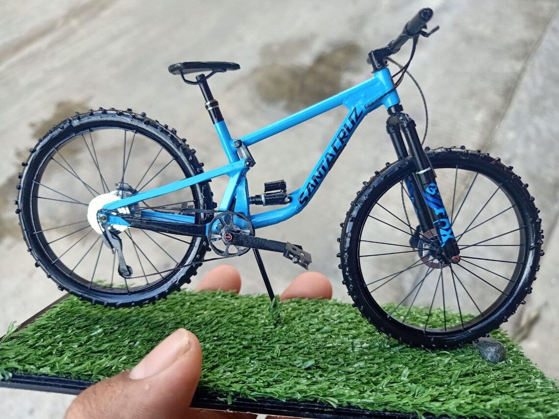 mountain bike miniature