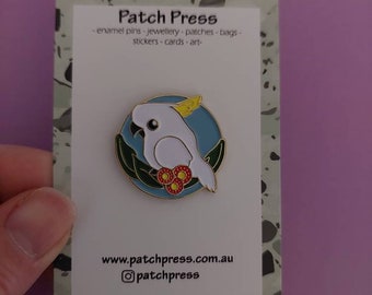 Alfinete de lapela esmaltado de pássaro cacatua