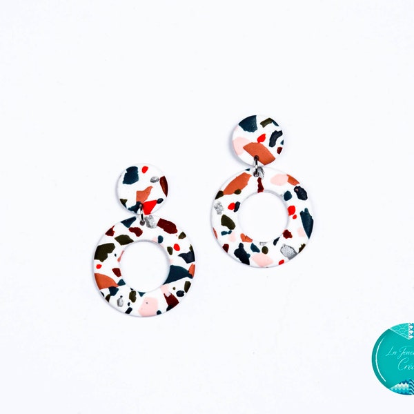 Boucles d'oreilles, sur clou, pâte polymère, créole, ronde, printemps, été,