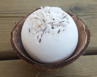 Creamy Coconut bath bomb