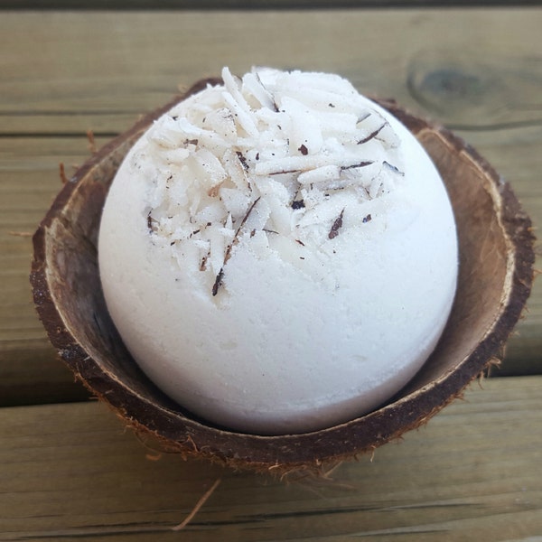 Creamy Coconut bath bomb