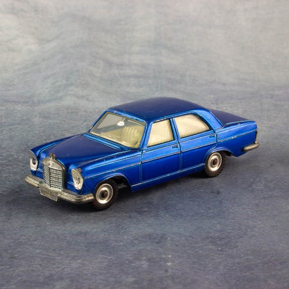 dinky toys mercedes