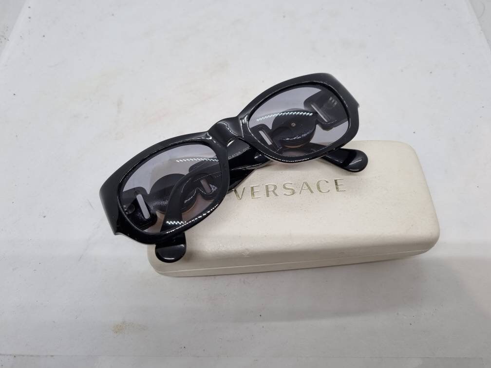 Vintage GIANNI VERSACE Mod. 413/A Col. 852 Sunglasses Black Vintage GIANNI VERSACE Mod. 413/A Col. 852 Sunglasses Black
