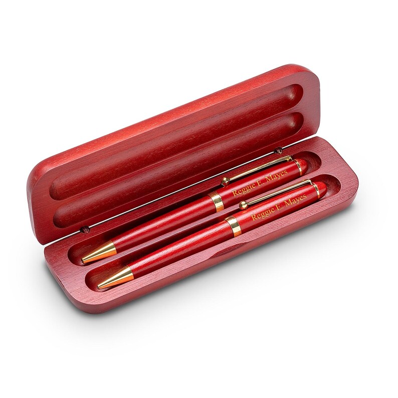 Script Monogram Theme Personalized Cherrywood Double Pen and Box Set bild 3
