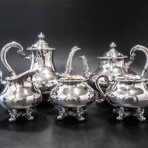 Vintage Silver Plate Tea Set Coffee Service 5 Piece Reed Barton Regent 5600