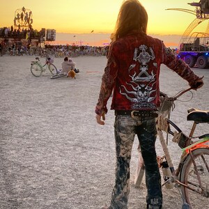 Esqueletos de Cthulhu chaqueta lavada con ácido desgastado blanqueada hecha a pedido