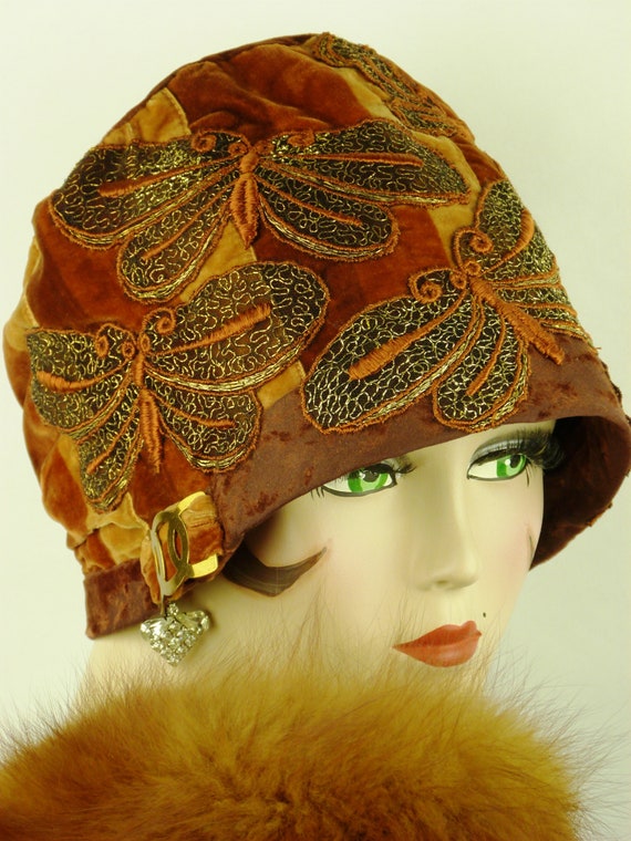 Vintage 1920s Cloche hat, Charlotte Haibe CLOCHE H