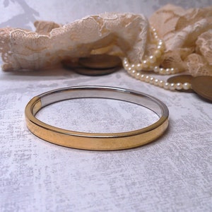 18ct Yellow & White Gold Hinged Bangle