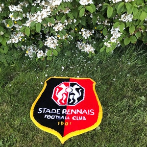 football club rug, tufting, decorative rug, tufted crest, bedroom rug, gift idea, interior decoration, several models