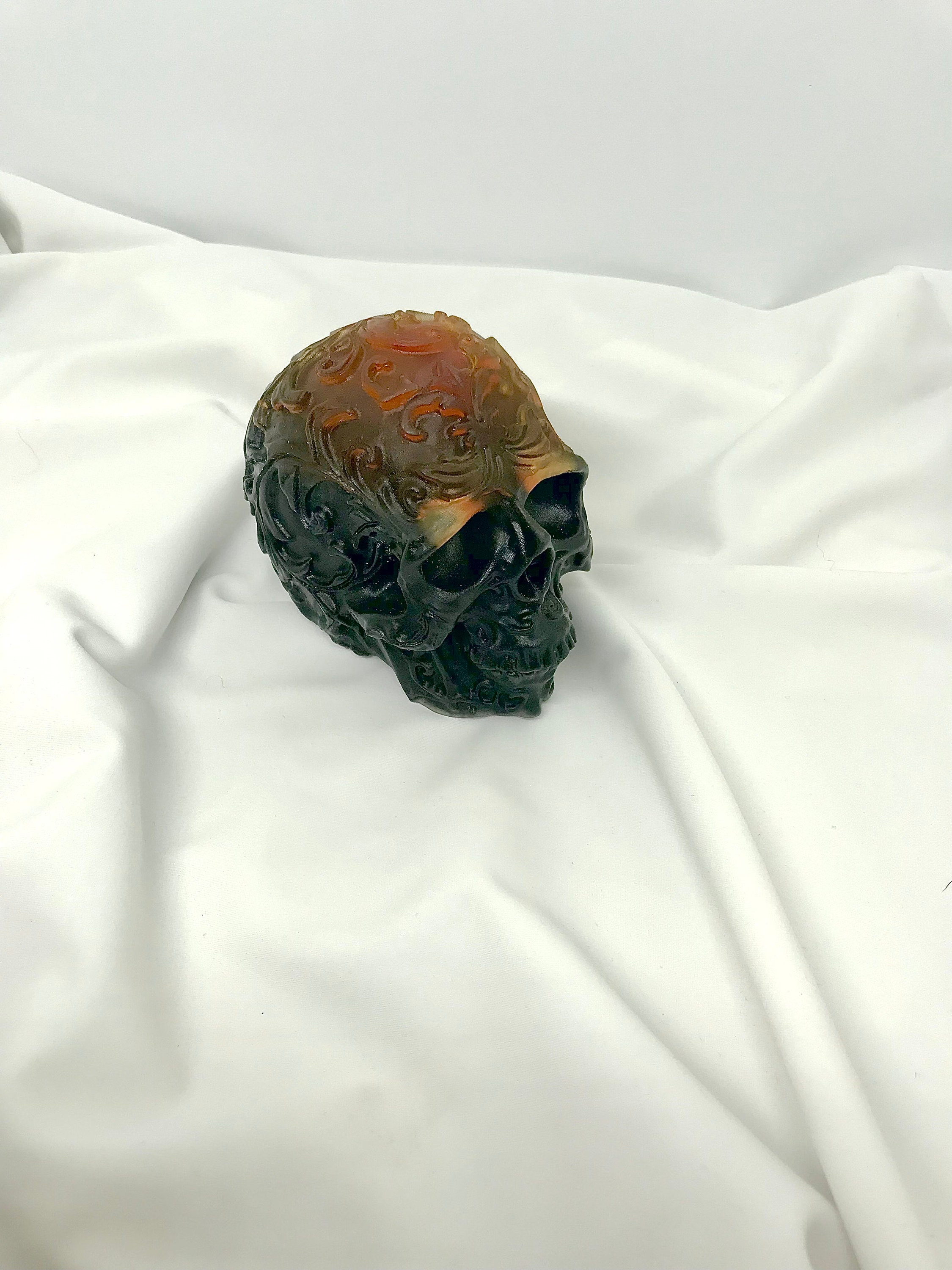 Skull, Tête de Mort en Résine Epoxy, Crâne, Idée Déco Halloween