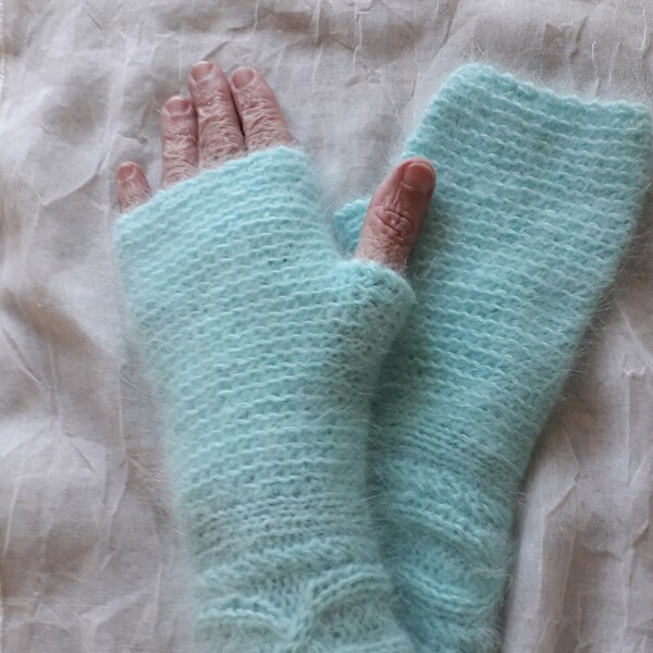 MITAINE ANGORA TURQUOISE clair tricotée main