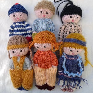 Small knitted dolls in wool and cotton, free shipping