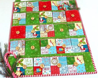 Quilted Fabric Advent Calendar, Christmas Wall Hanging with 24 Large Pockets