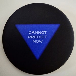 Nål/knappmärke, Magic 8 Ball, Kan inte förutsäga nu, retro magisk psykisk spådomsleksak