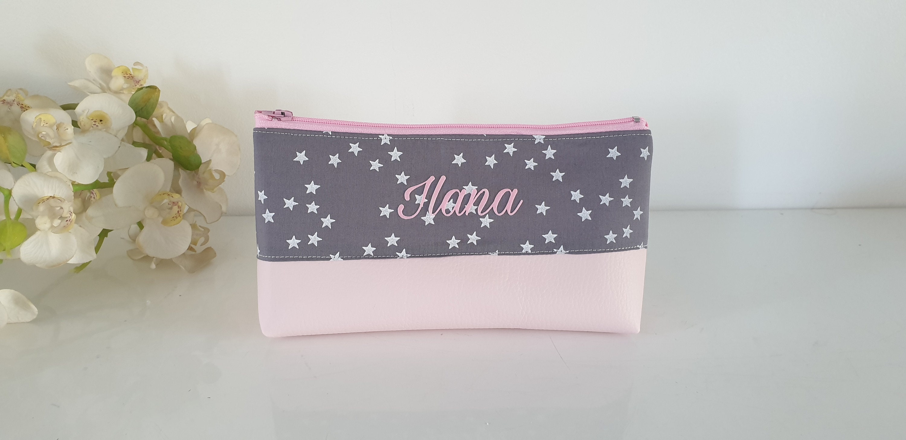 Trousse École Gris et Rose Personnalisée avec Le Prénom