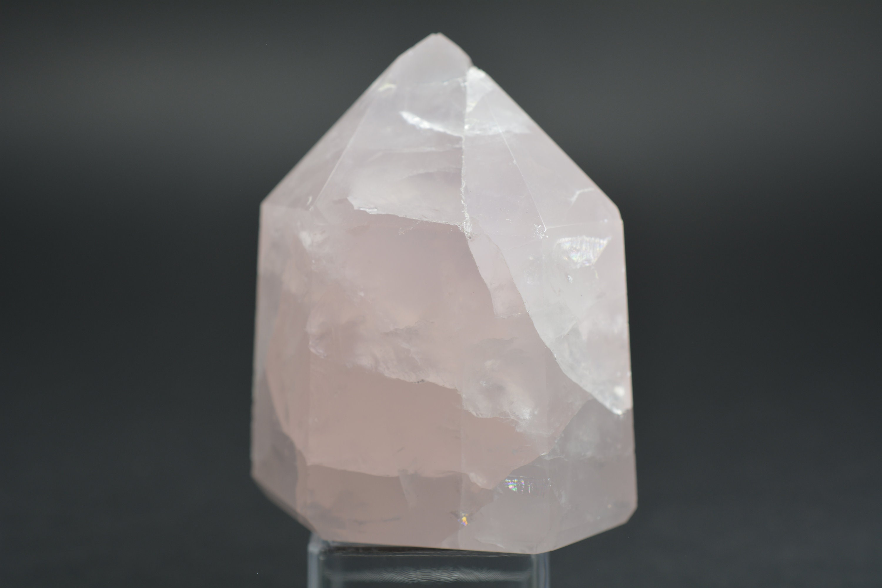 ローズクォーツの研磨された水晶ポイント！素晴らしい品質！愛の