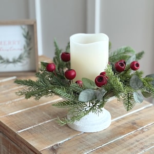 Farmhouse Christmas Candle Ring: Berry & Greenery Wreath - 13 Inch