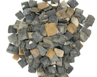 Authentic 18th Century Flintlock Flints for British & French Muskets (approx 35 pieces per pound)