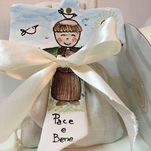 Bomboniera Tau San Francesco in ceramica con bambino frate. Per comunione, battesimo,cresima  fatta a mano in italia