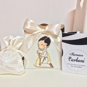 Bomboniera mattonella quadro da appendere in ceramica per Comunione con bambino in rilievo. Originale, fatto a Mano in Italia.