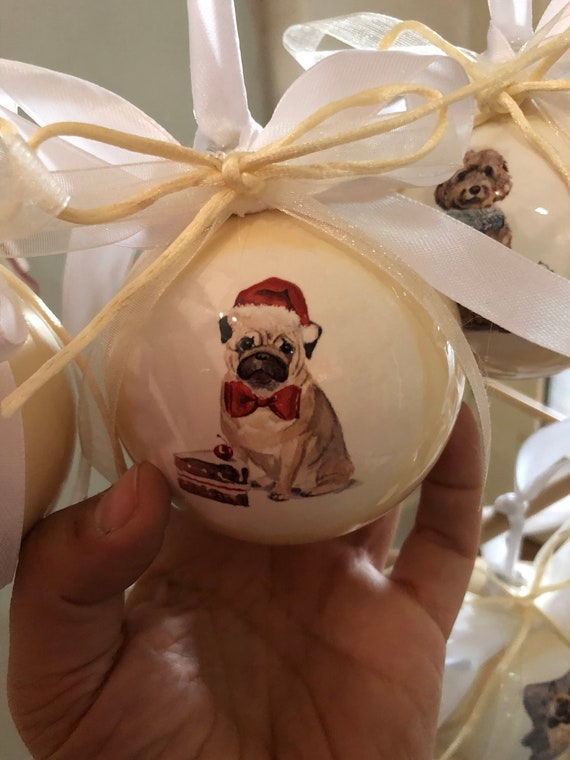 Ball, ceramic ball with ribbons, gift idea, ornament for the Christmas tree, pug dog, made in Italy.