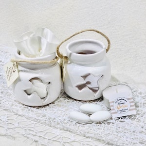 Bomboniera vasetto portacandele bianco in ceramica, per cresima con colomba traforata. Fatto a mano in Italia.