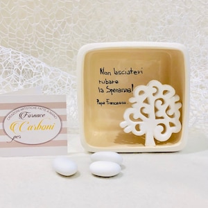Bomboniera cubo in ceramica con Albero della  vita e frase Papa Francesco. Fatto a mano in italia