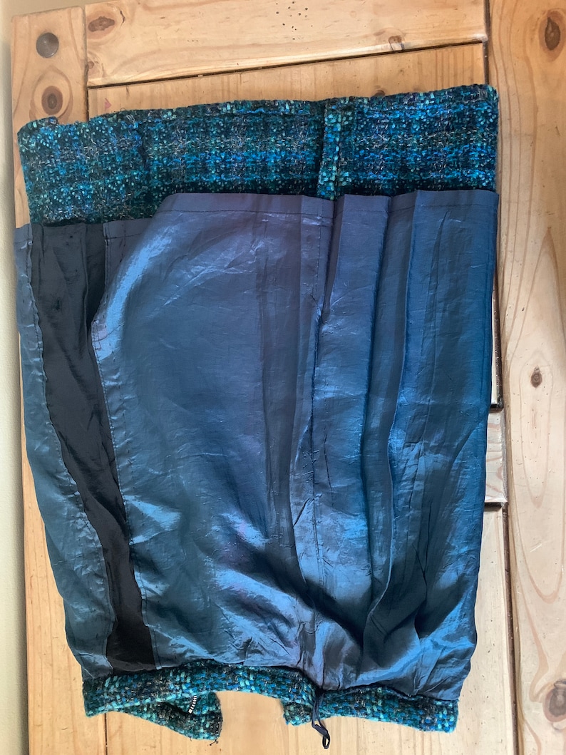 1980s Green Checked Skirt UK Size 8 26 inch Waist 24 in Length