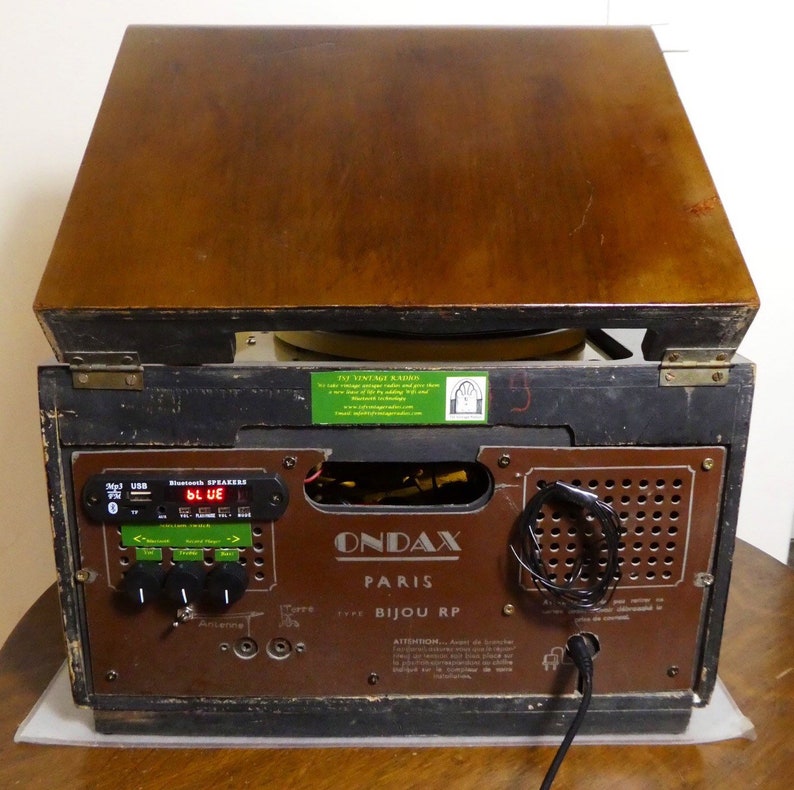 1955 Bluetooth Record Player speaker system radio with FM and Aux inputs Art Deco! 100watts