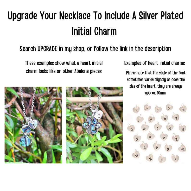 Puede incluir: Collares con colgantes en forma de coraz&oacute;n y iniciales plateadas. La imagen muestra ejemplos de collares con piezas de abul&oacute;n y una variedad de colgantes de iniciales. El texto de la imagen dice: "Upgrade Your Necklace To Include A Silver Plated Initial Charm."