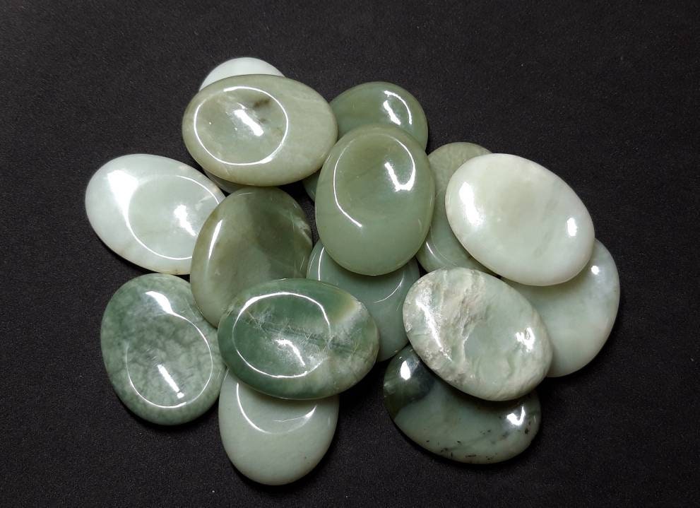 1 HUGE "A" GRADE IRISH LUCKY STONE CONNEMARA MARBLE TUMBLESTONE 4-5cm. 1 HUGE "A" GRADE IRISH LUCKY STONE CONNEMARA MARBLE TUMBLESTONE 4-5cm.