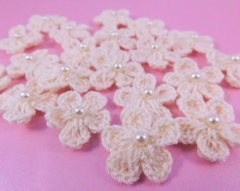 Scrapbooking Crochet Flowers Ivory supply Floral Flowers craft supplies scrapbooking supplies wedding off white cream crocheted flowers
