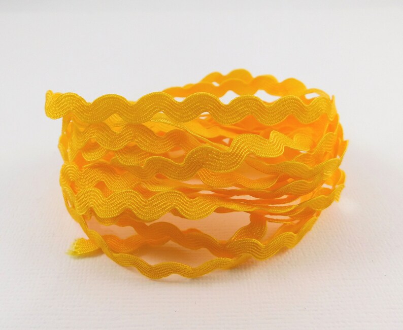 Golden Yellow Ric Rac Textured Ribbon 8mm Wide Trim 3 Yards Etsy