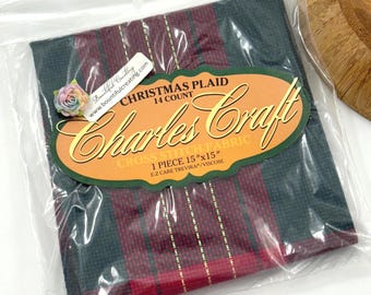 Charles Craft Christmas Cross stitch fabric 14ct green red plaid metallic gold New in Package, Embroidery Cross Stitching Craft Art Supplies