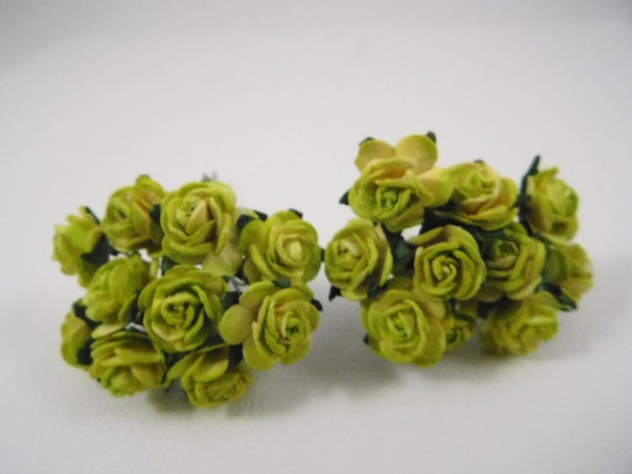 5/8 Inch Scrapbooking Paper Flowers Roses Stems Lime Green and Ivory Shaded  Scrapbook Supplies Mulberry Paper Card Supplies Paper Mini Tiny 