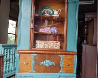 Antique China Cabinet, Hutch, Curio Cabinet 1930's Jacobian style.