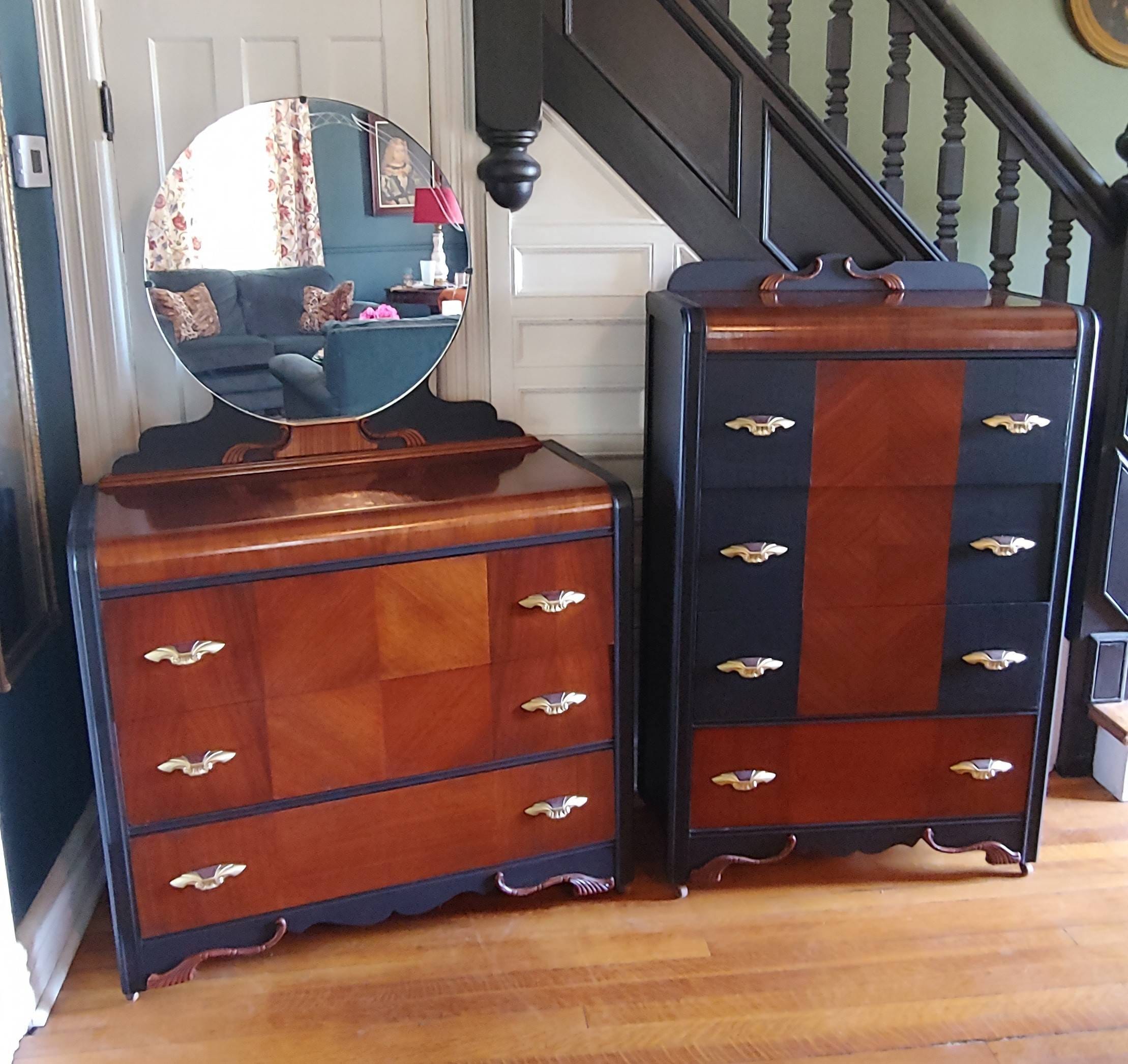 17+ Vintage Waterfall Dresser