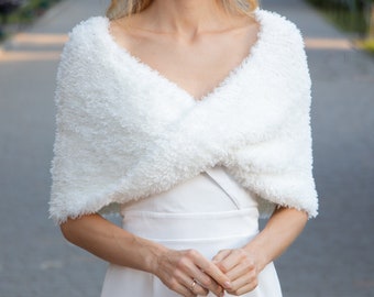 KNITTING PATTERN knit infinity cape pdf tutorial faux fur wedding wrap winter bridal cover up easy pattern beginner bridesmaid wrap coverup