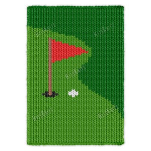 Könnte beinhalten: Ein gestricktes Golf-Motiv mit einem grünen Platz, einer roten Fahne, einer braunen Stange, einem weißen Golfball und einem schwarzen Loch. Die Darstellung ist eine Nahaufnahme eines Golfplatzes.