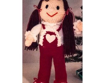 Patrones de ganchillo de Navidad Valerie Girl muñeca PDF instrucciones vintage 80s amigurumi juguetes Navidad crochet descarga digital ideas de regalos navideños