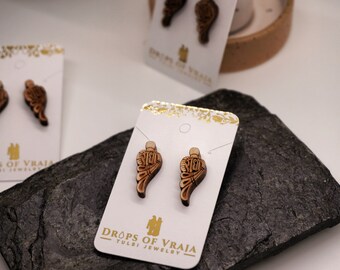 Conch Shell Tulsi Studs