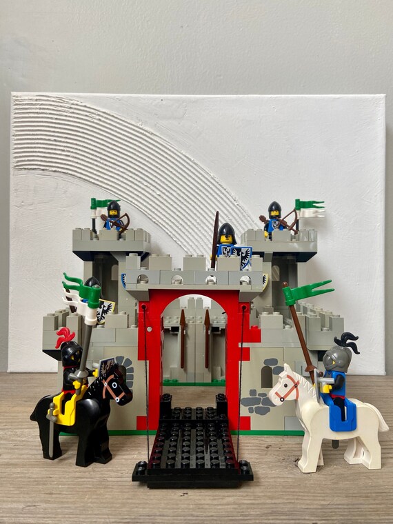LEGO 6073 Black Falcons Knight s Castle Building Bricks Original Set With Mini Figures Horses Instructions Box Vintage Play Set Etsy