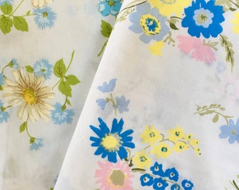 Two Floral Sheets - Flat Twin Vintage Sheets - Cotton Blend White -Coordinated Vintage Fabric - Spring Textiles - 1970s Sears & Morgan Jones