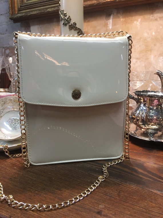 P-1970’s – 1980’s Beige Patent leather Handbag - image 6