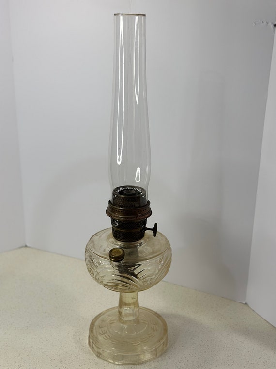 Antique Nu-type Model B Aladdin by the Mantle Lamp Co. in